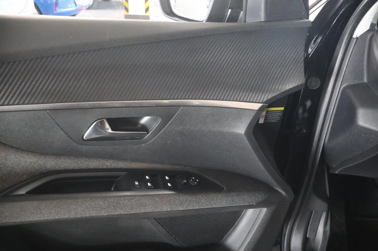 Peugeot 5008 - View model 33