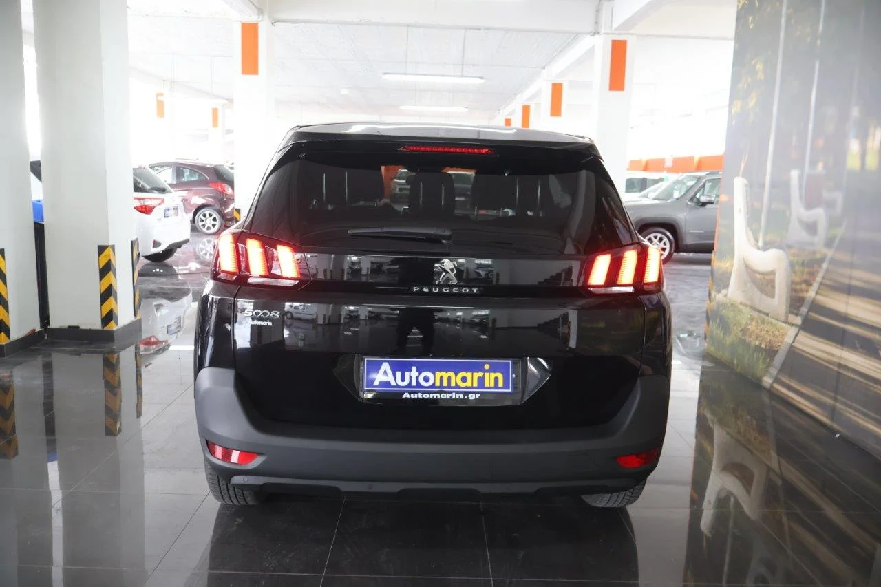 Peugeot 5008 - View model 5