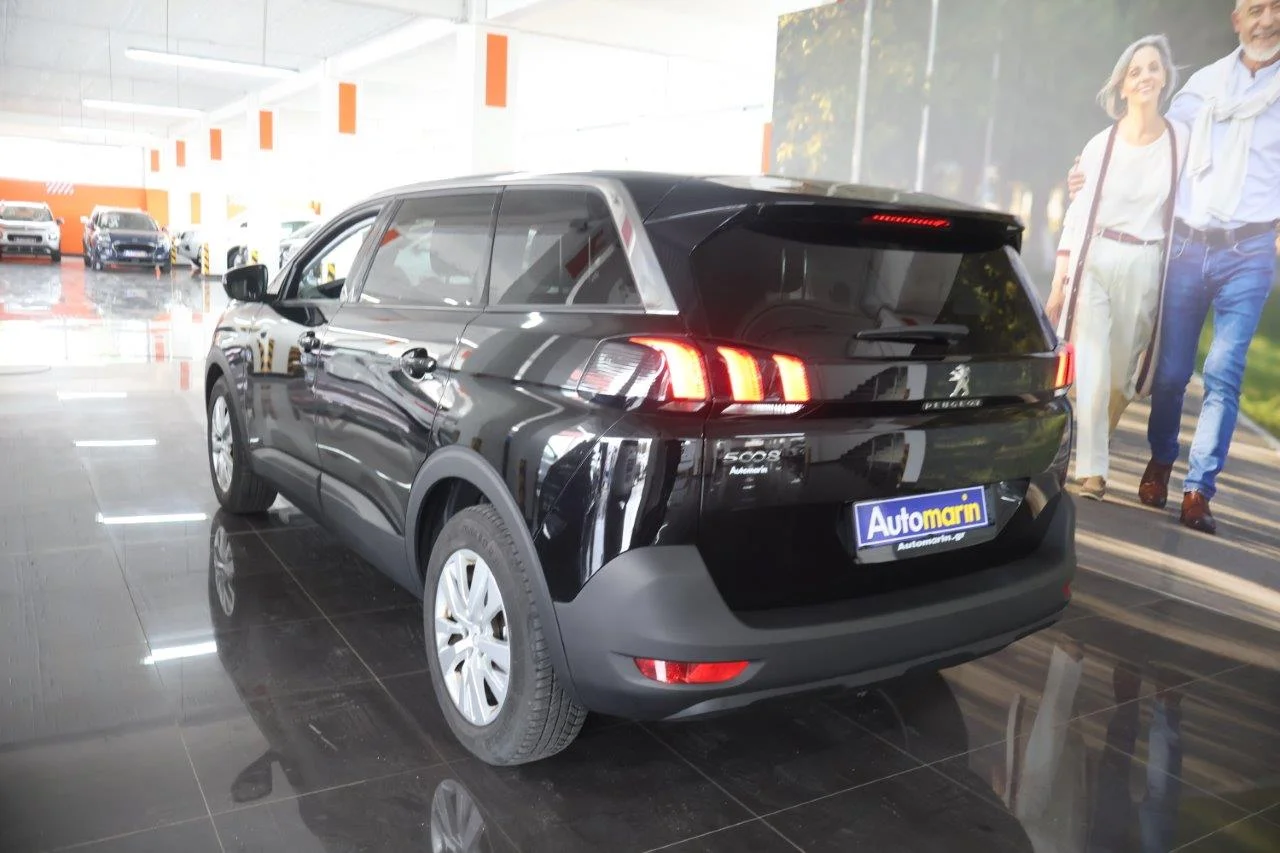 Peugeot 5008 - View model 6
