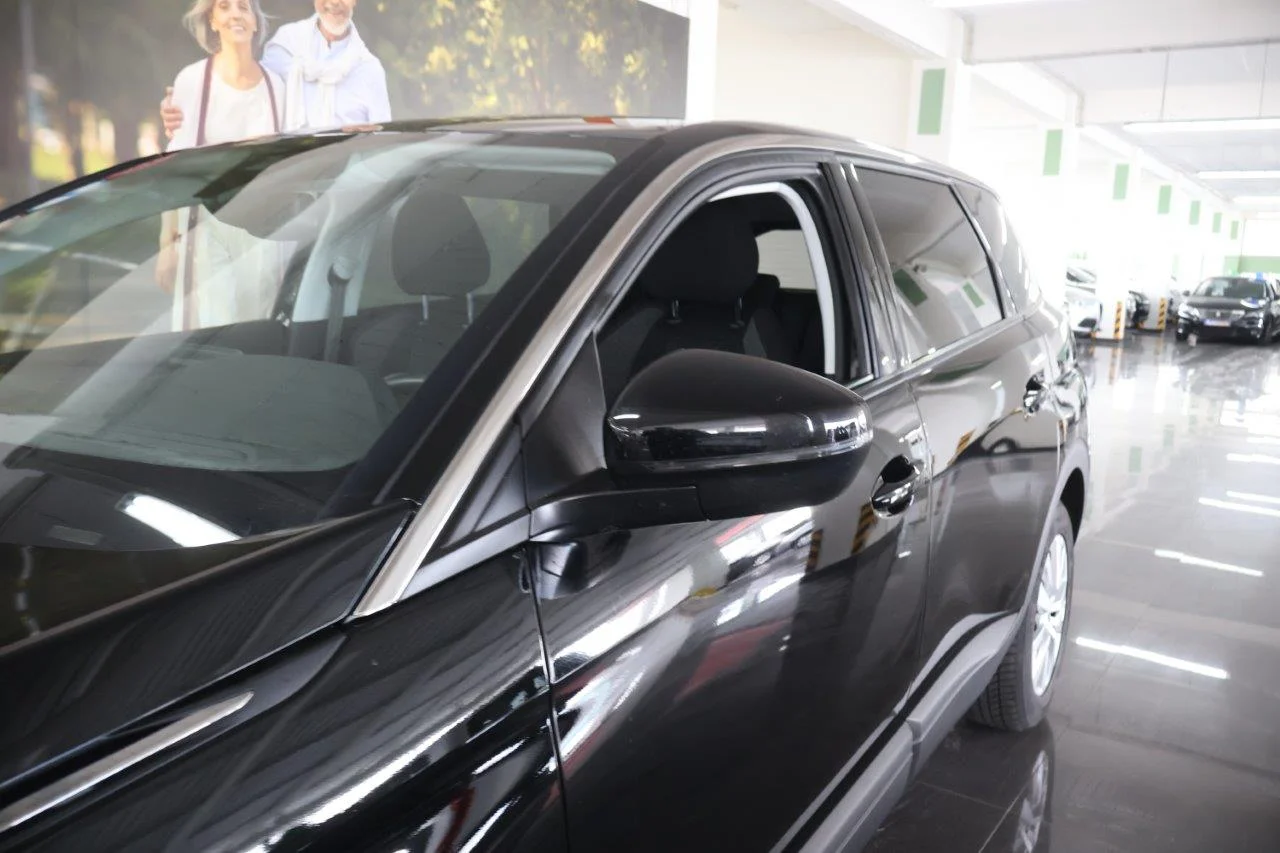 Peugeot 5008 - View model 12