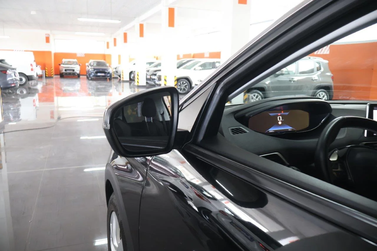 Peugeot 5008 - View model 13