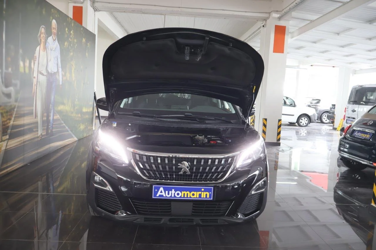 Peugeot 5008 - View model 17