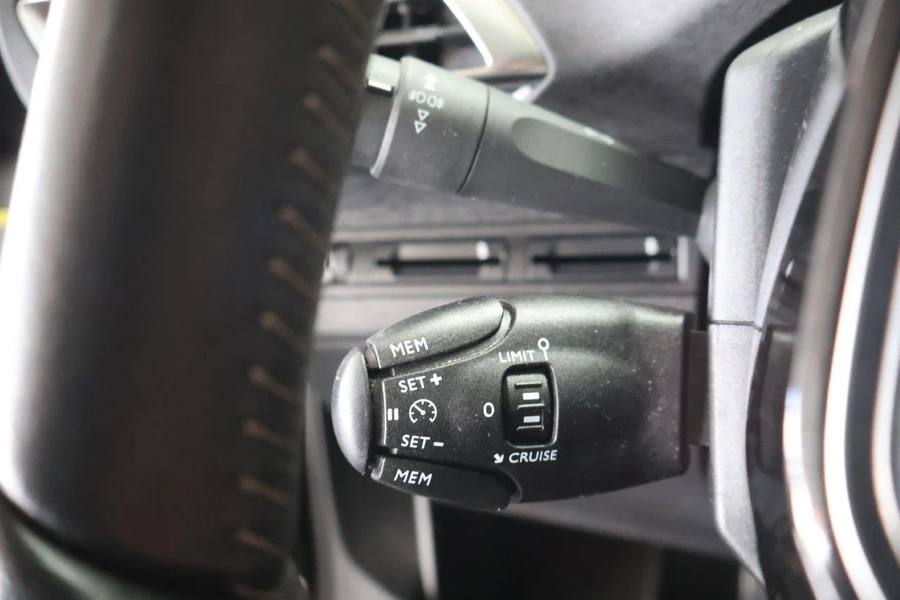 Peugeot 5008 - View model 27