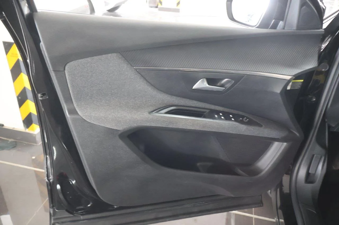 Peugeot 5008 - View model 30