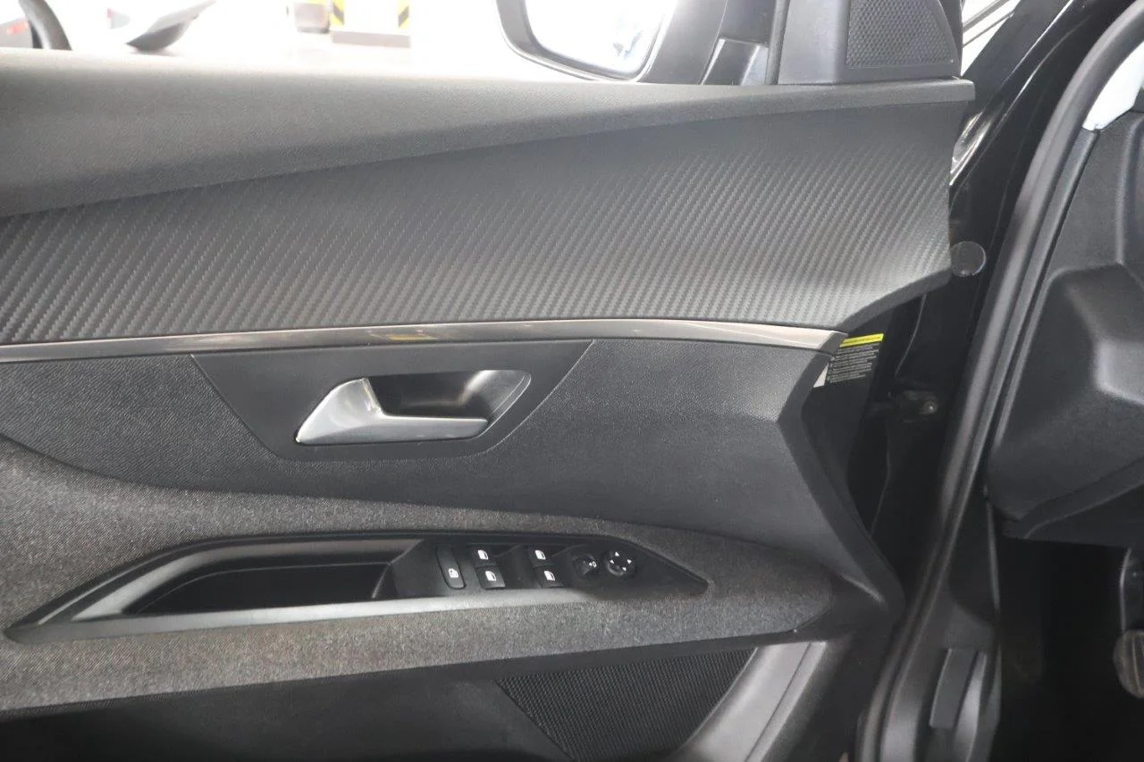 Peugeot 5008 - View model 31