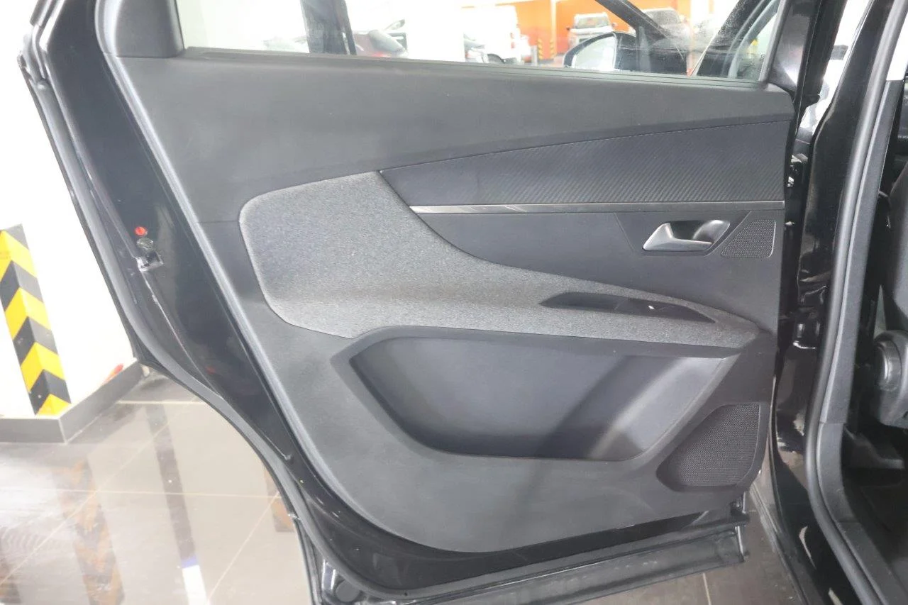 Peugeot 5008 - View model 34