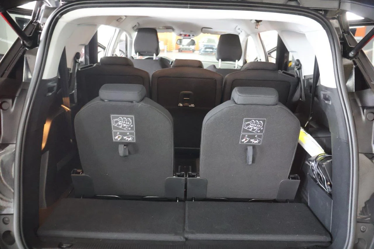 Peugeot 5008 - View model 41
