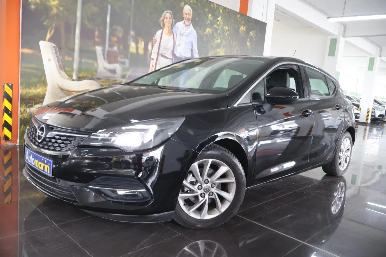 View 1 - Opel Astra - 2021