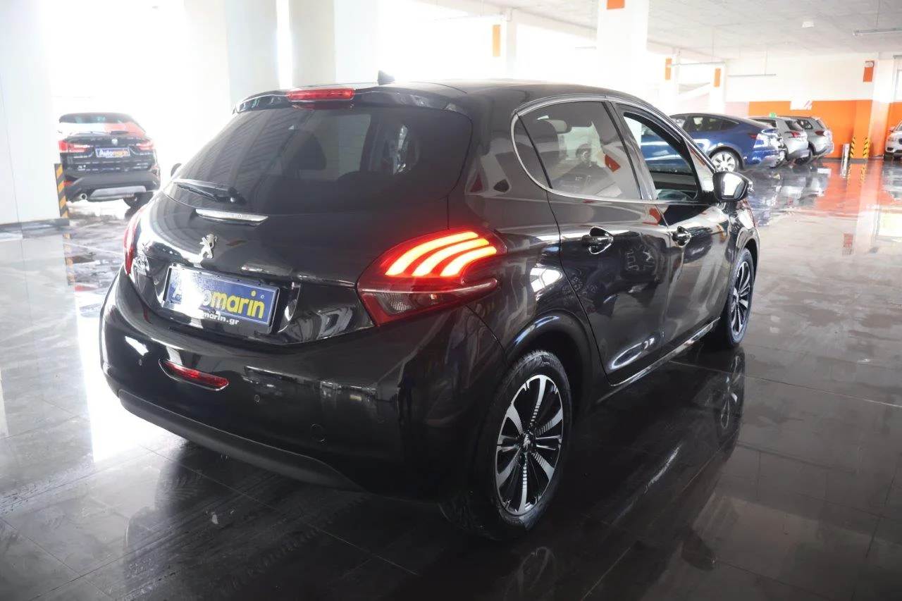 View 5 - Peugeot 208 - 2019