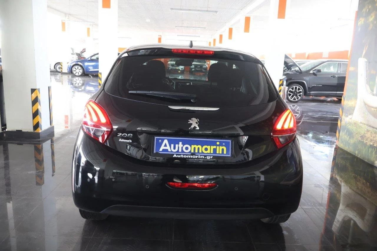 Peugeot 208 - View model 5