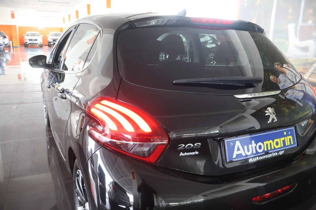 Peugeot 208 - View model 12