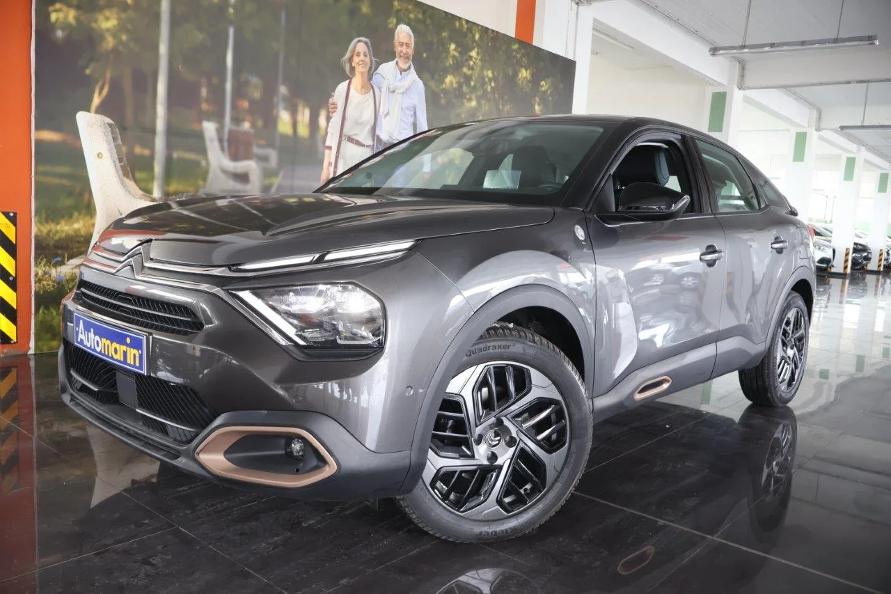 View 1 - Citroen C4 - 2022