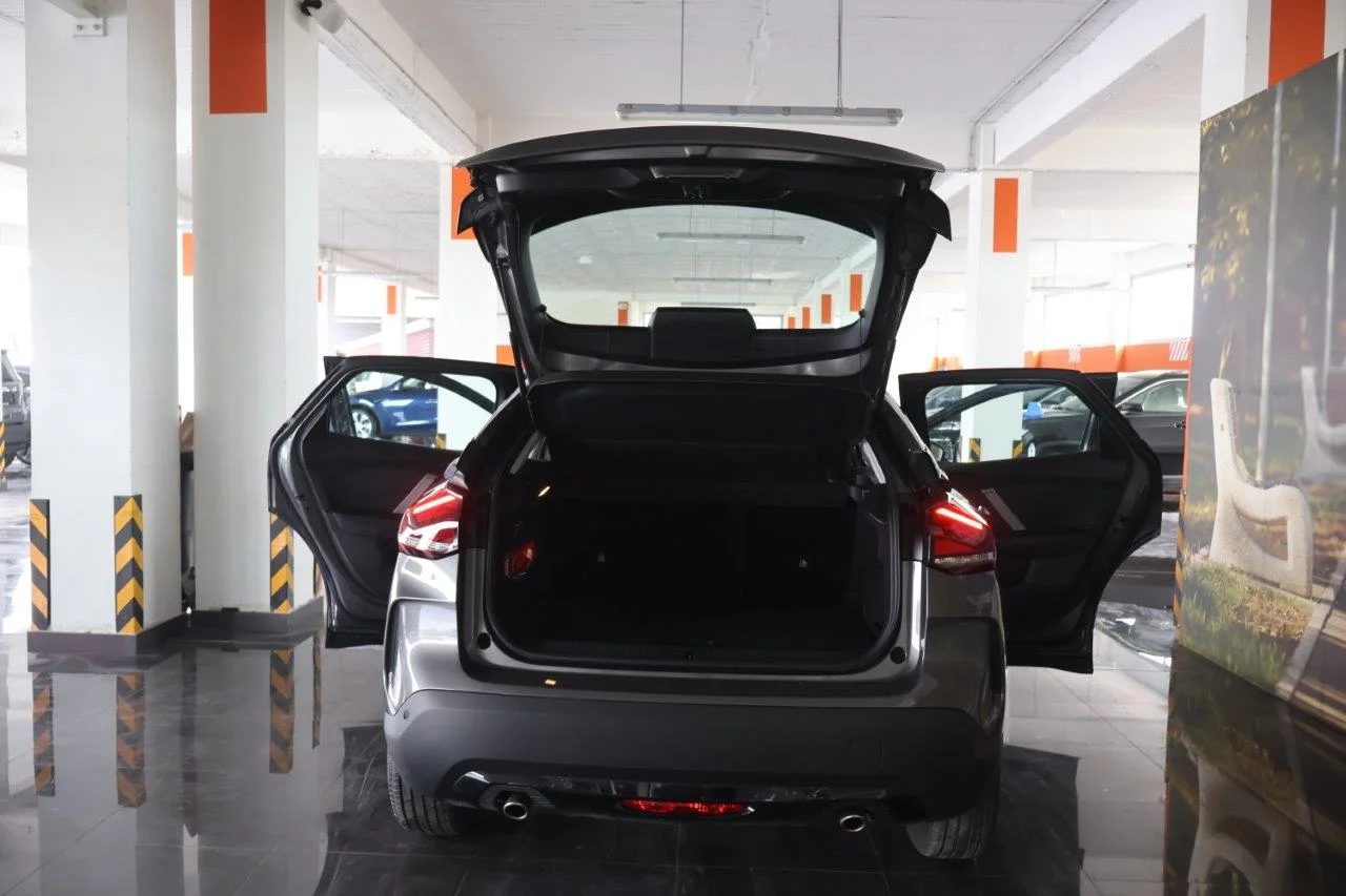 Citroen C4 - View model 8