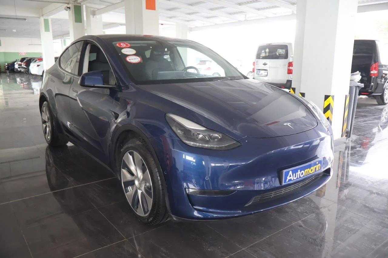 View 4 - Tesla Model Y - 2022