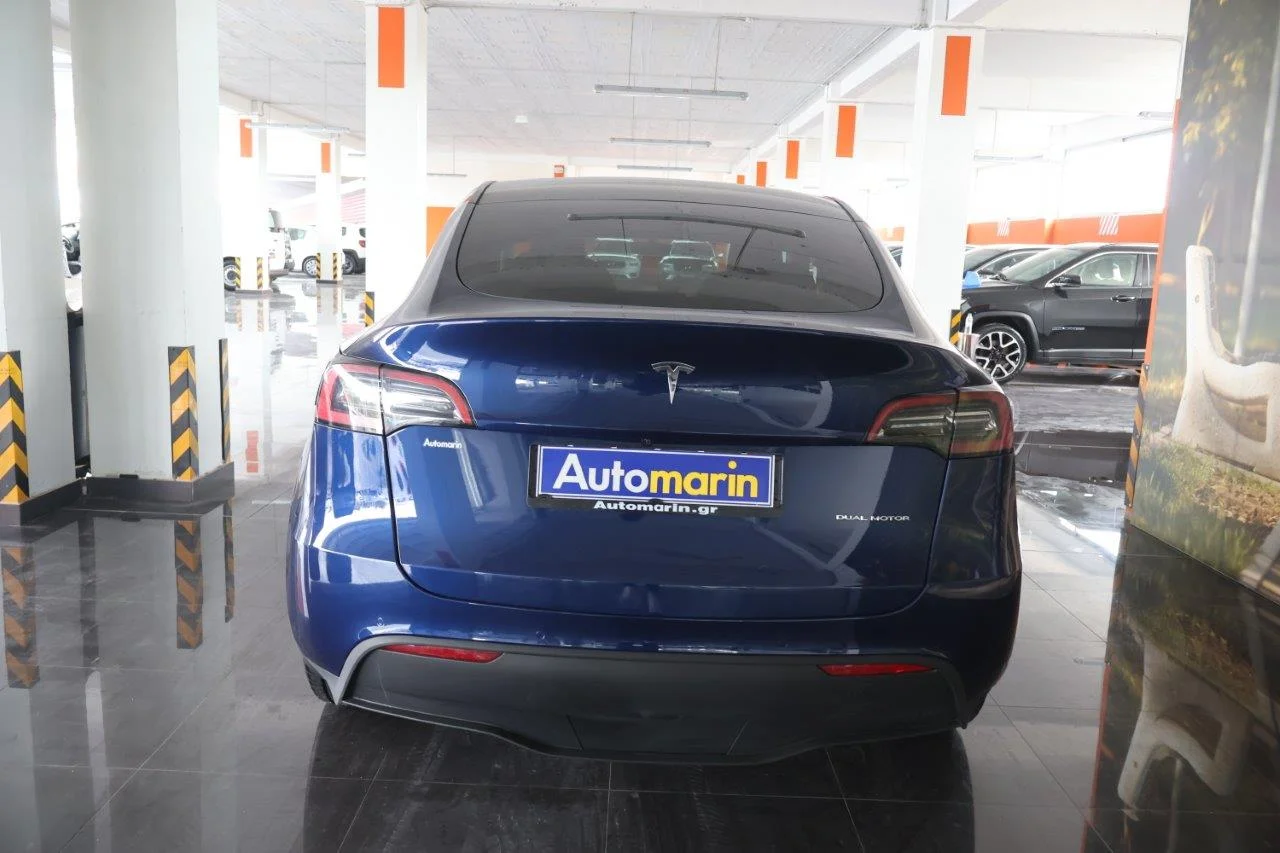 Tesla Model Y - View model 5