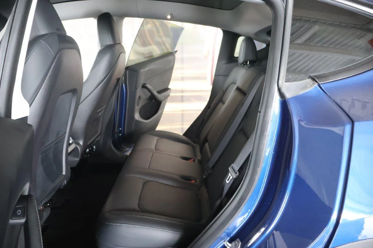 Tesla Model Y - View model 36