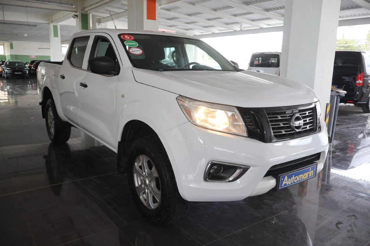 View 4 - Nissan Navara - 2020