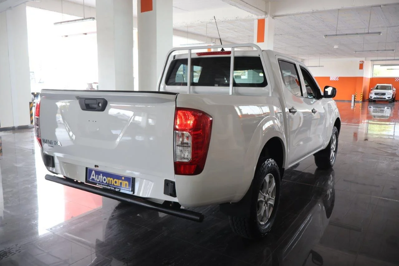 View 5 - Nissan Navara - 2020
