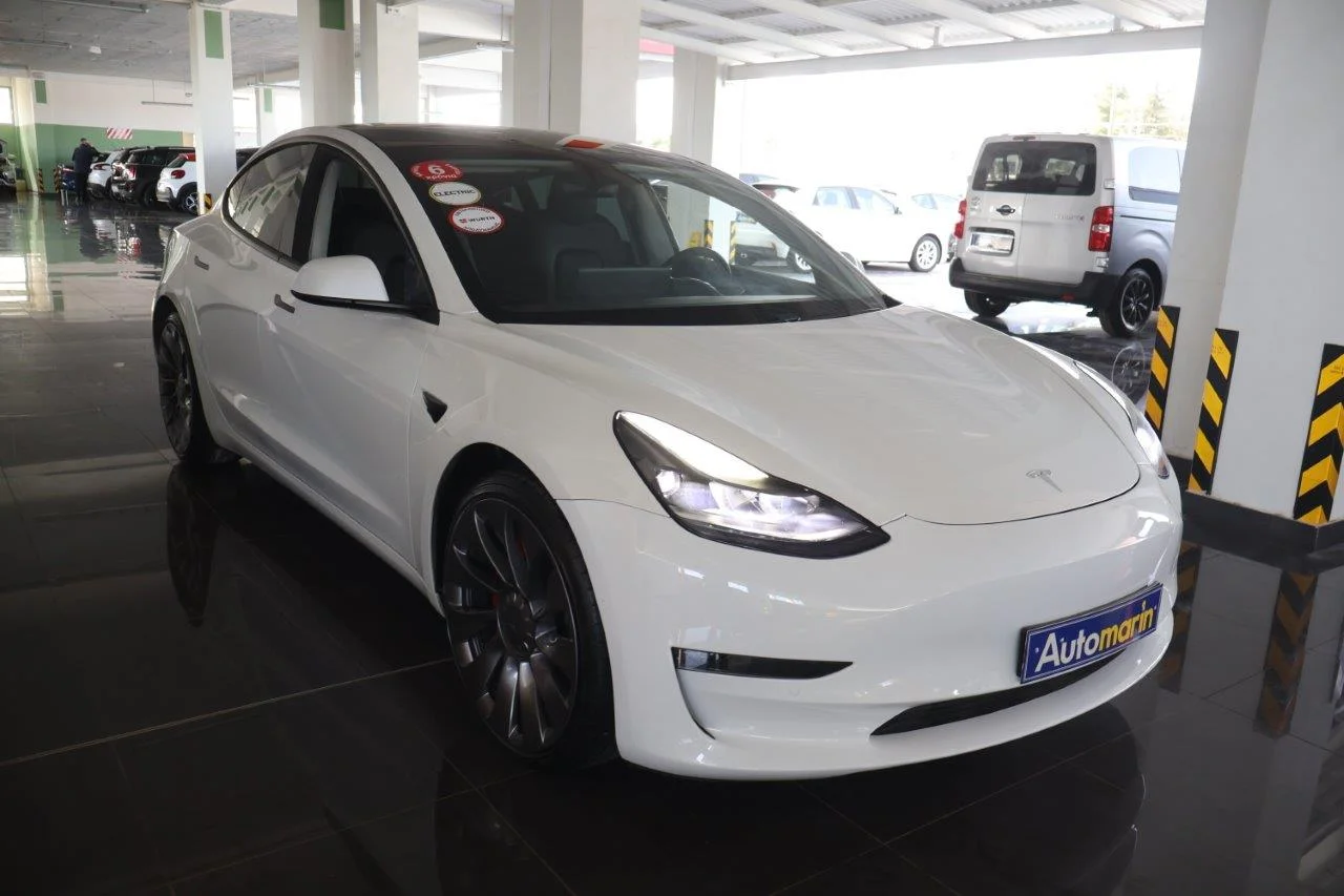 View 4 - Tesla Model 3 - 2021