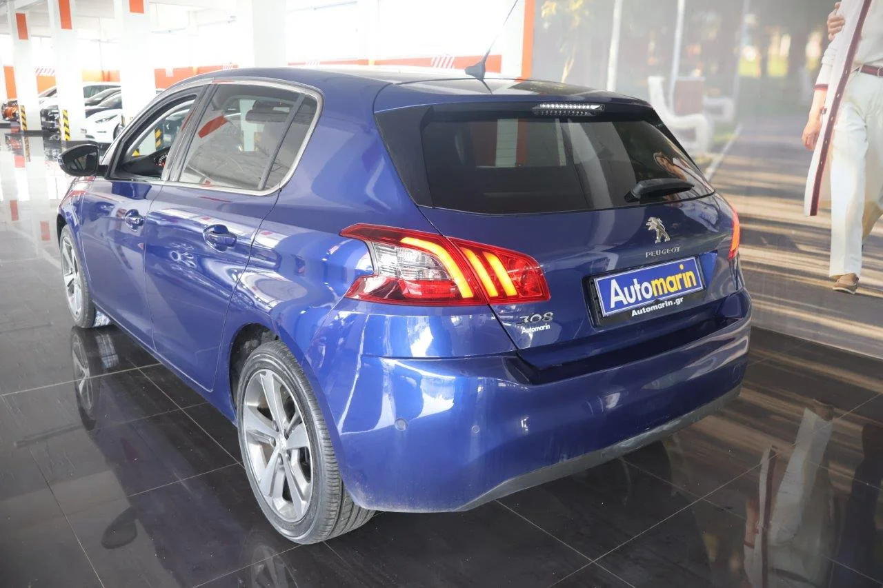 Peugeot 308 - View model 6