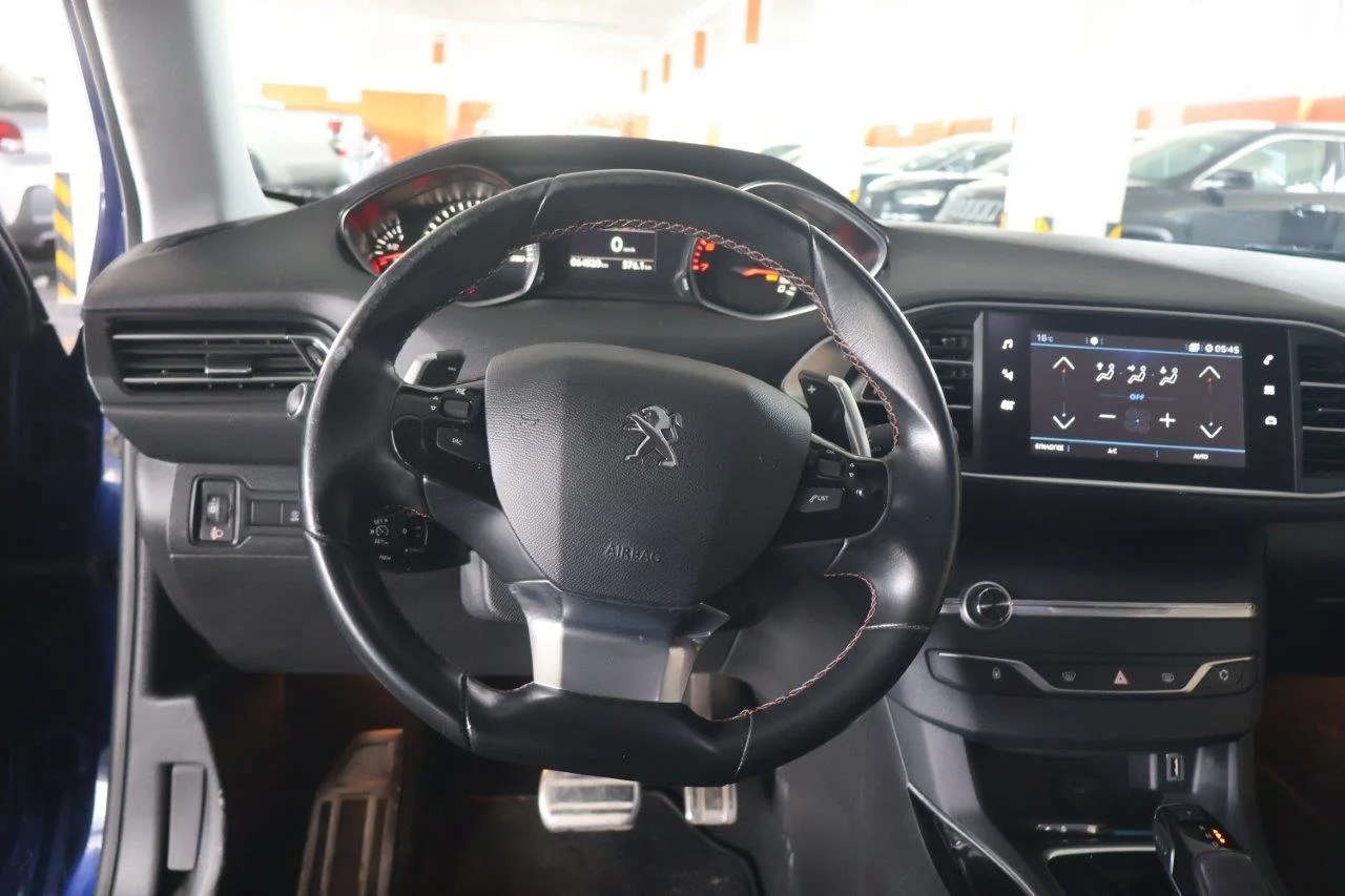 Peugeot 308 - View model 20