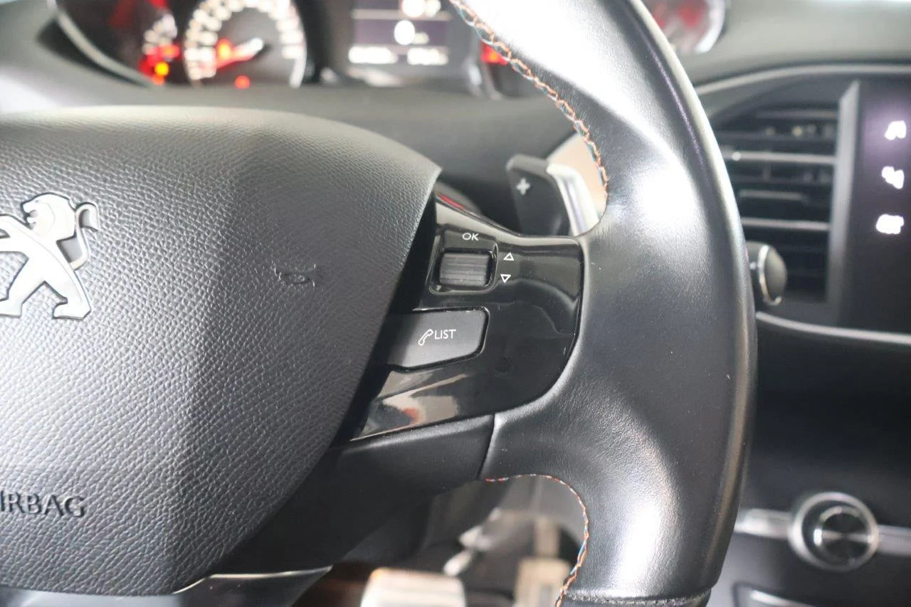 Peugeot 308 - View model 21