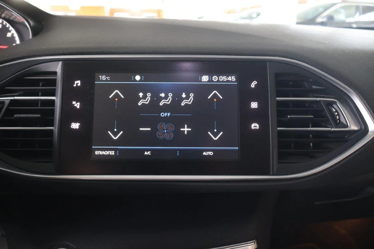 Peugeot 308 - View model 25