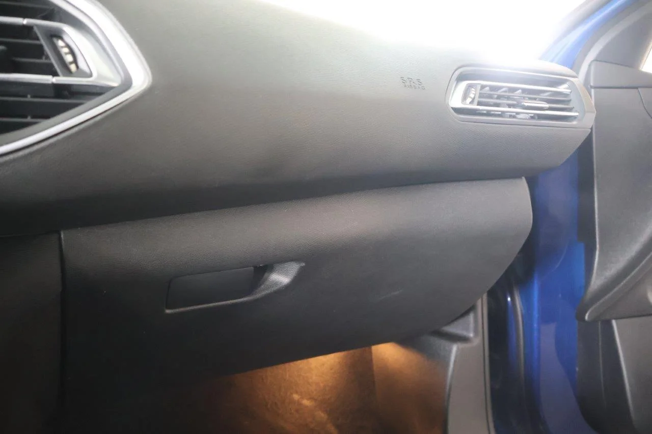 Peugeot 308 - View model 26