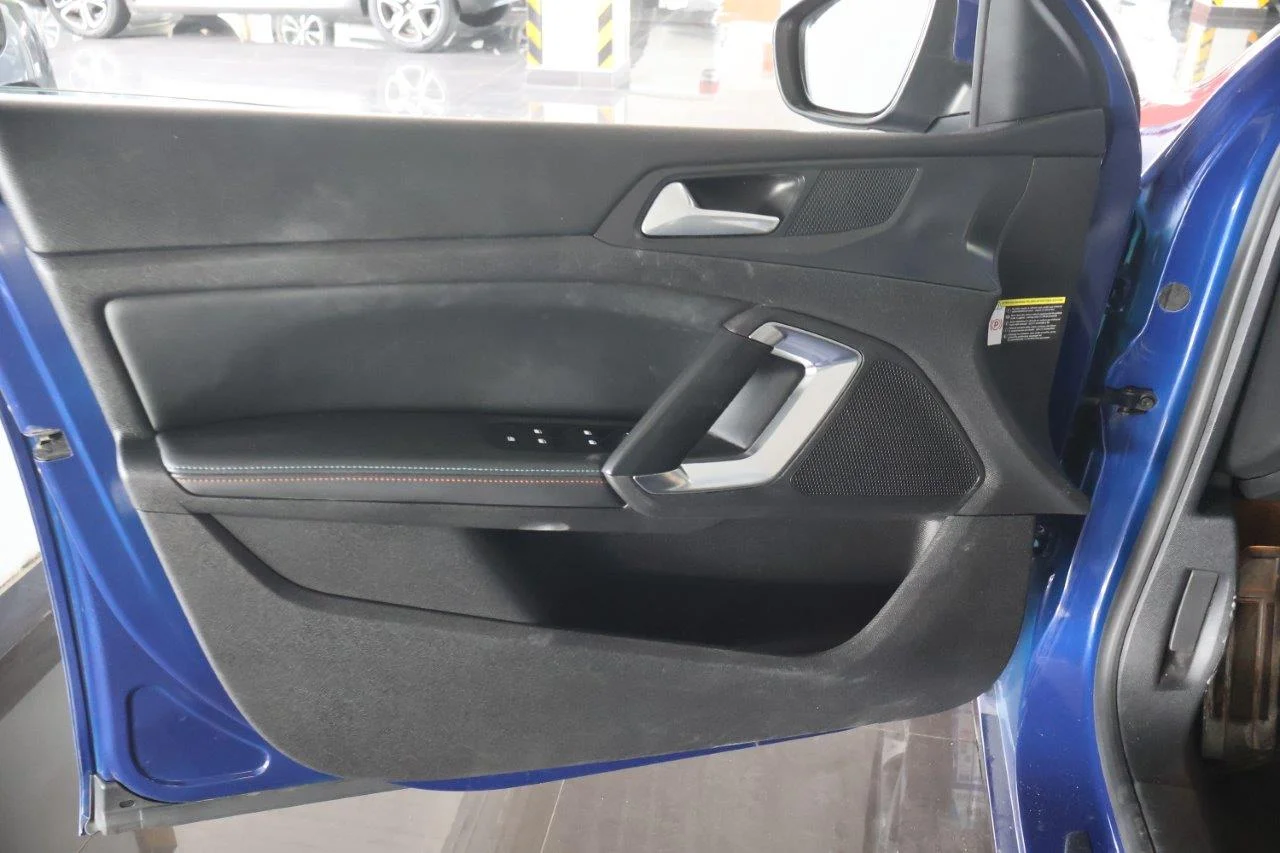 Peugeot 308 - View model 33