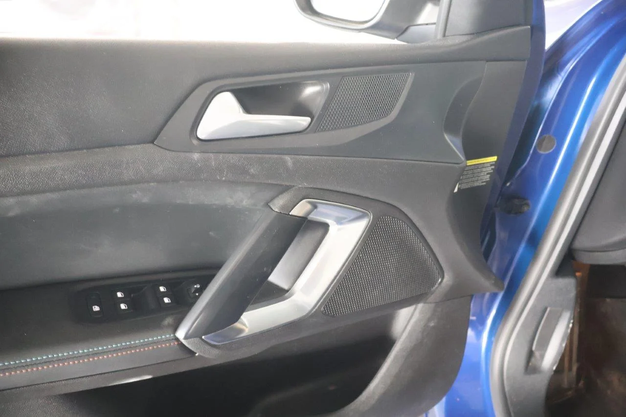 Peugeot 308 - View model 34
