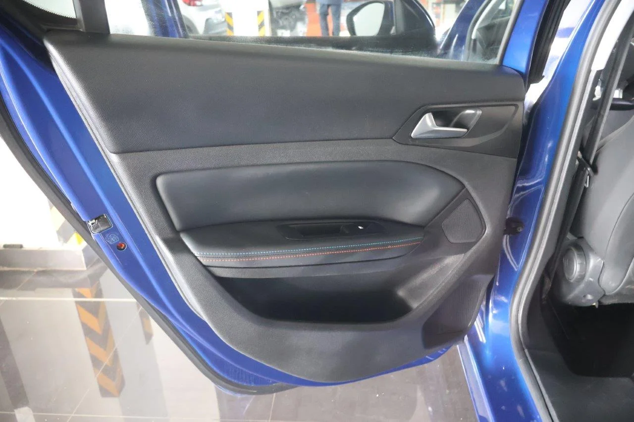 Peugeot 308 - View model 37