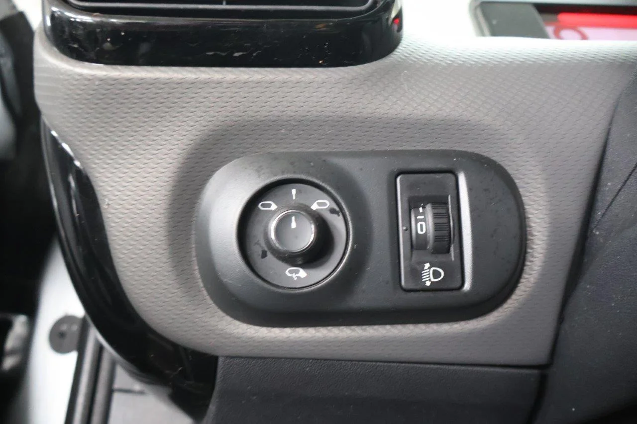 Citroen C4 Cactus - View model 20