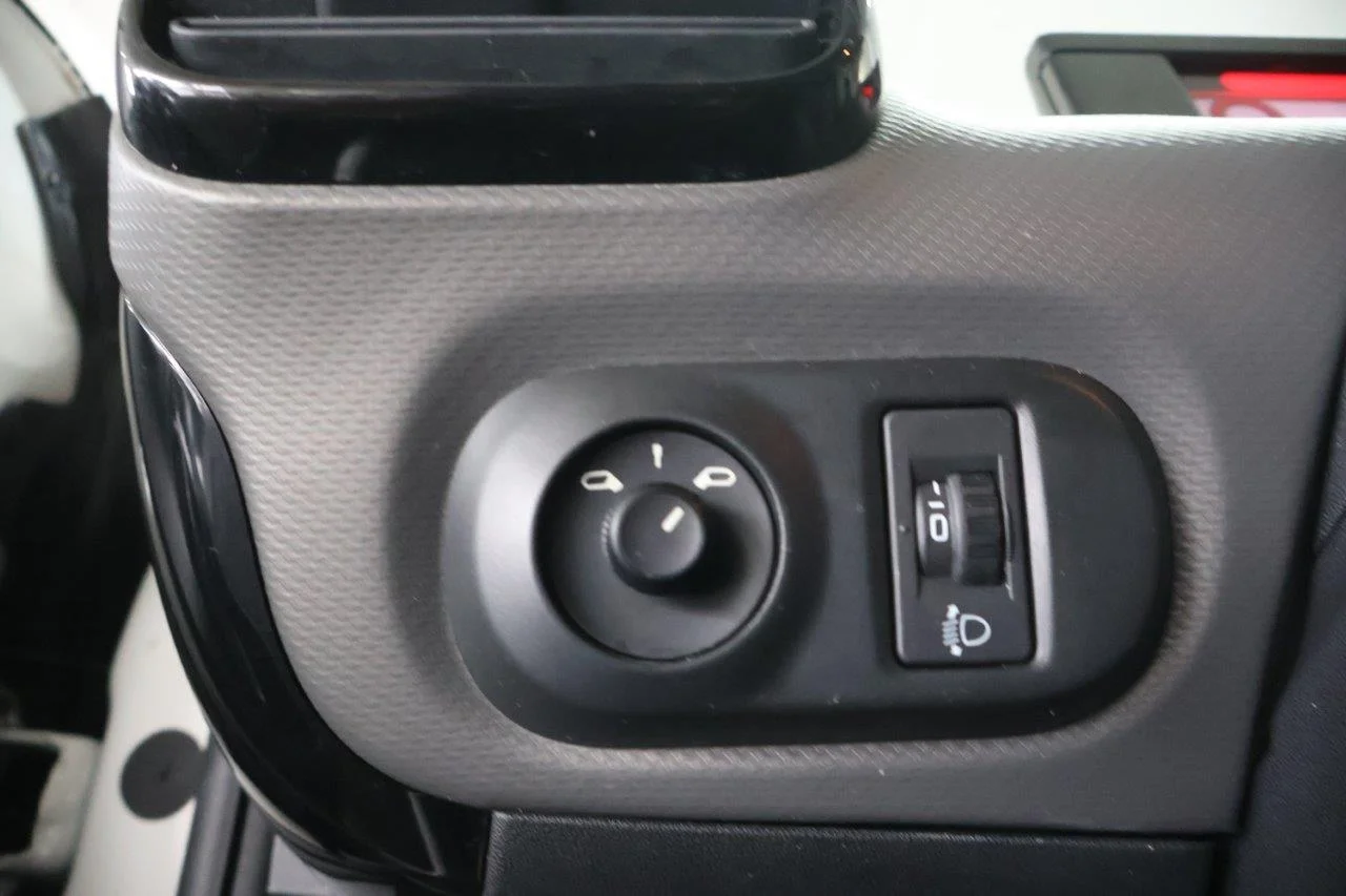 Citroen C4 Cactus - View model 27