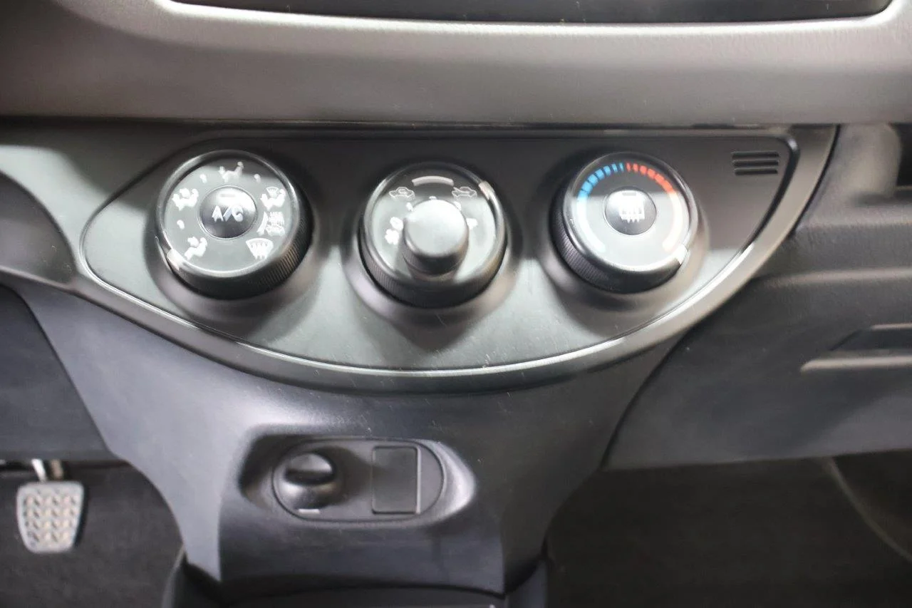 Toyota Yaris - View model 24