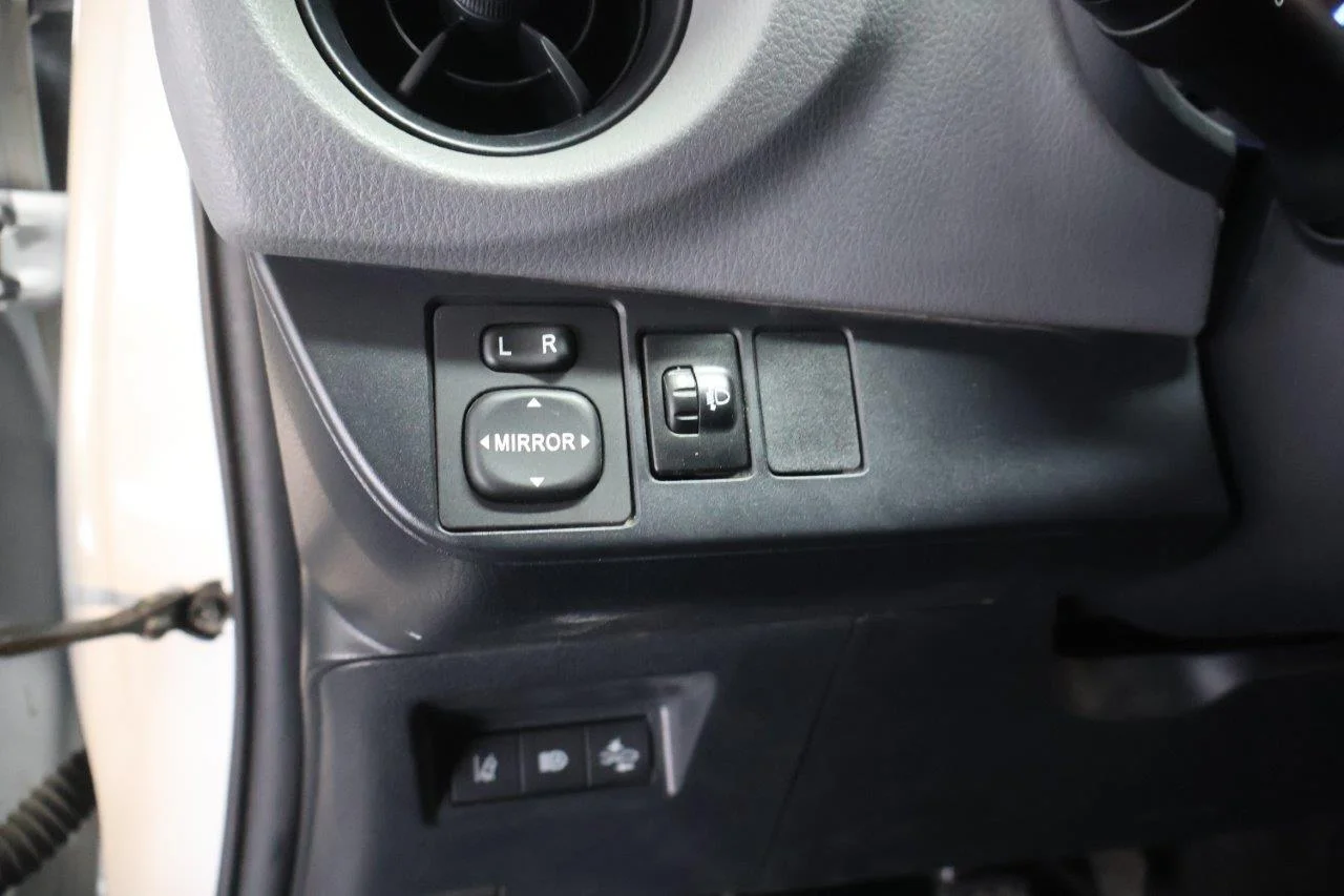 Toyota Yaris - View model 26