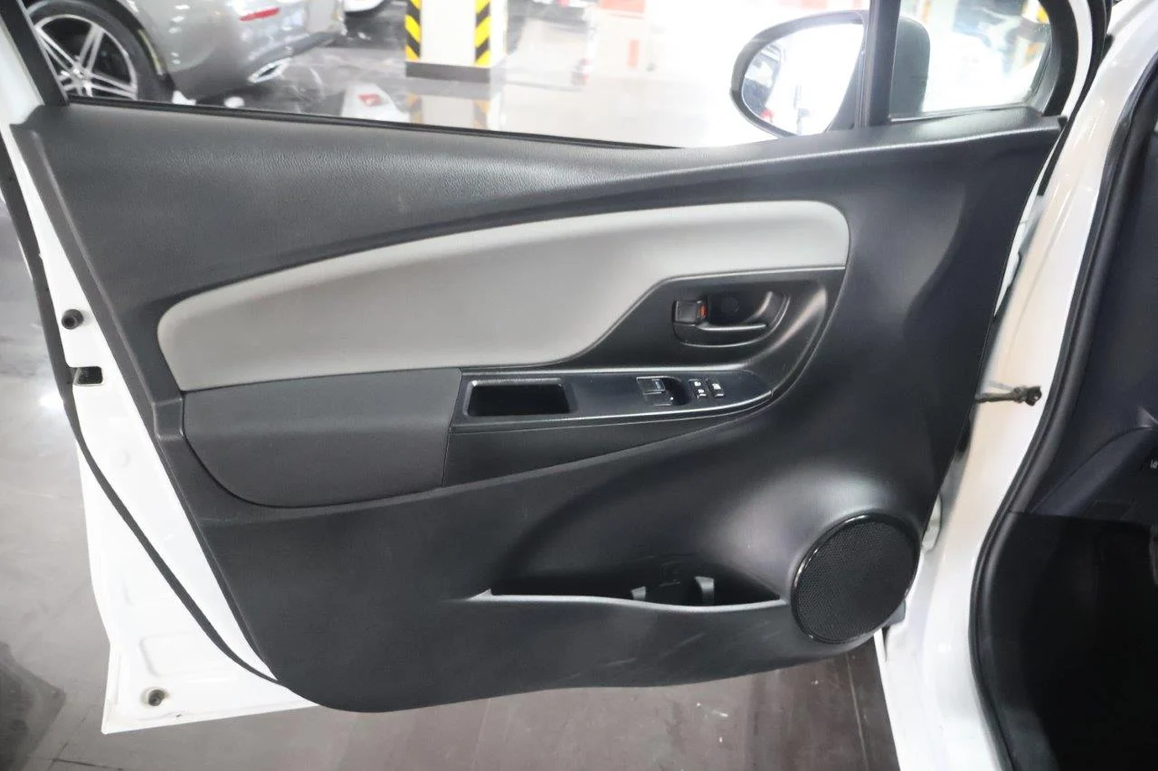 Toyota Yaris - View model 29