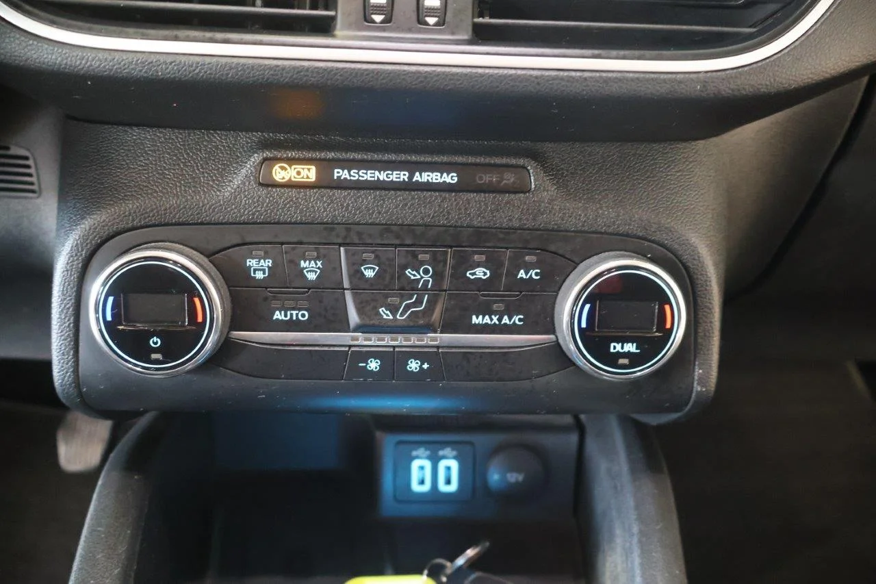 Ford Focus - View model 25