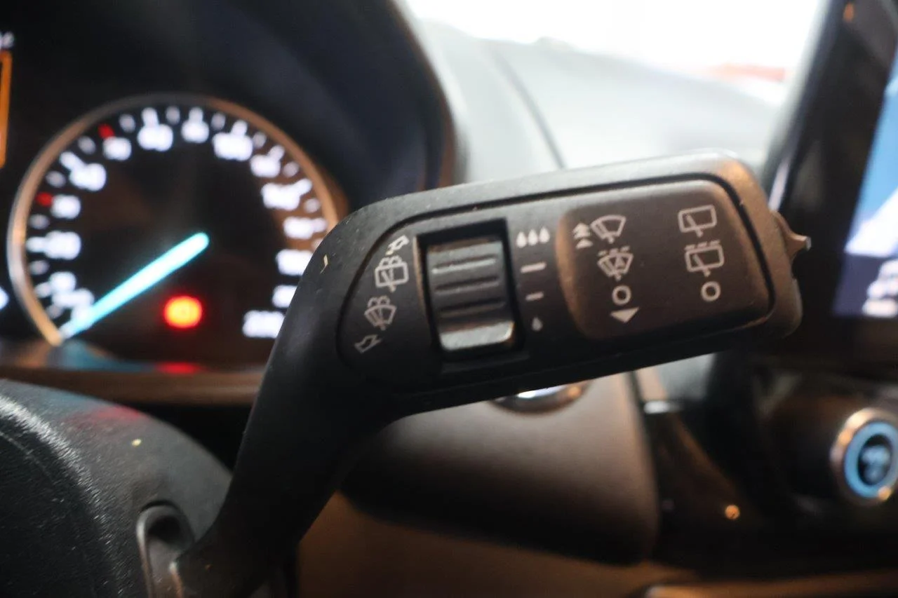 Ford EcoSport - View model 28