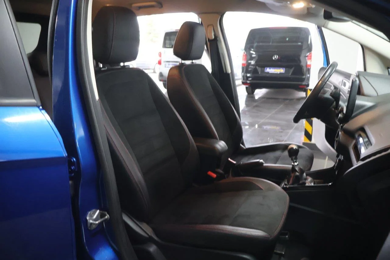 Ford EcoSport - View model 41