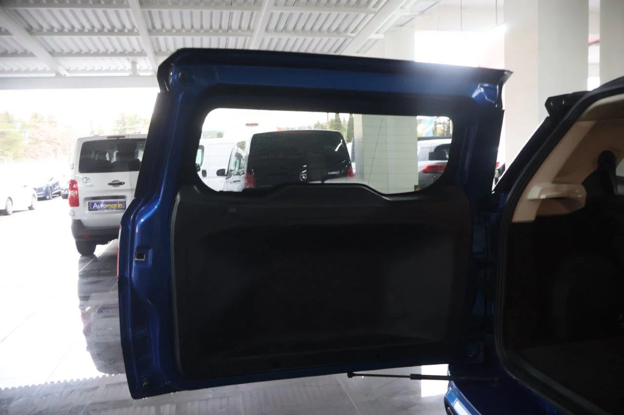Ford EcoSport - View model 43