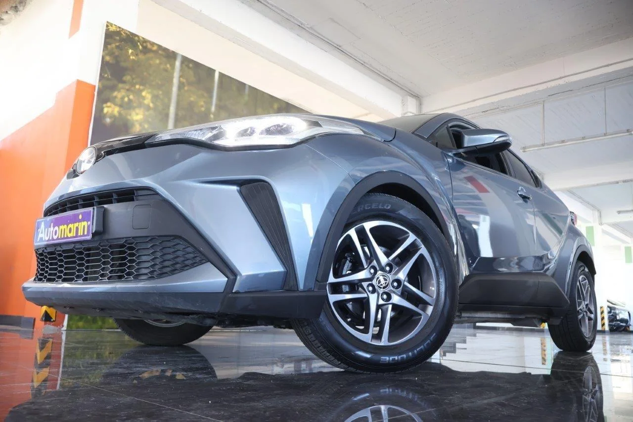 View 2 - Toyota C-HR - 2021