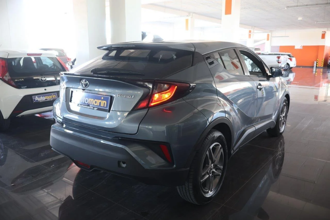 View 5 - Toyota C-HR - 2021