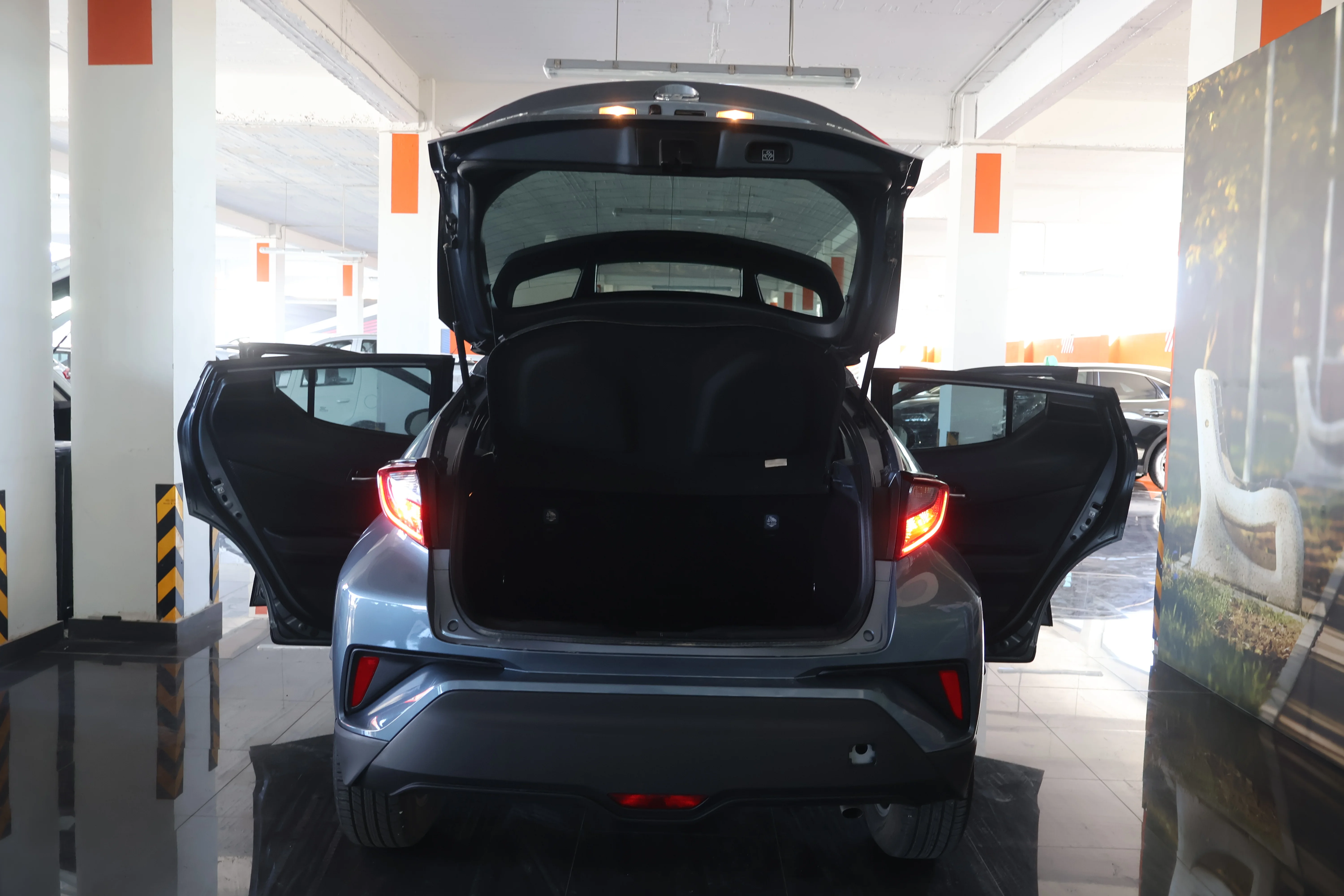 Toyota C-HR - View model 8