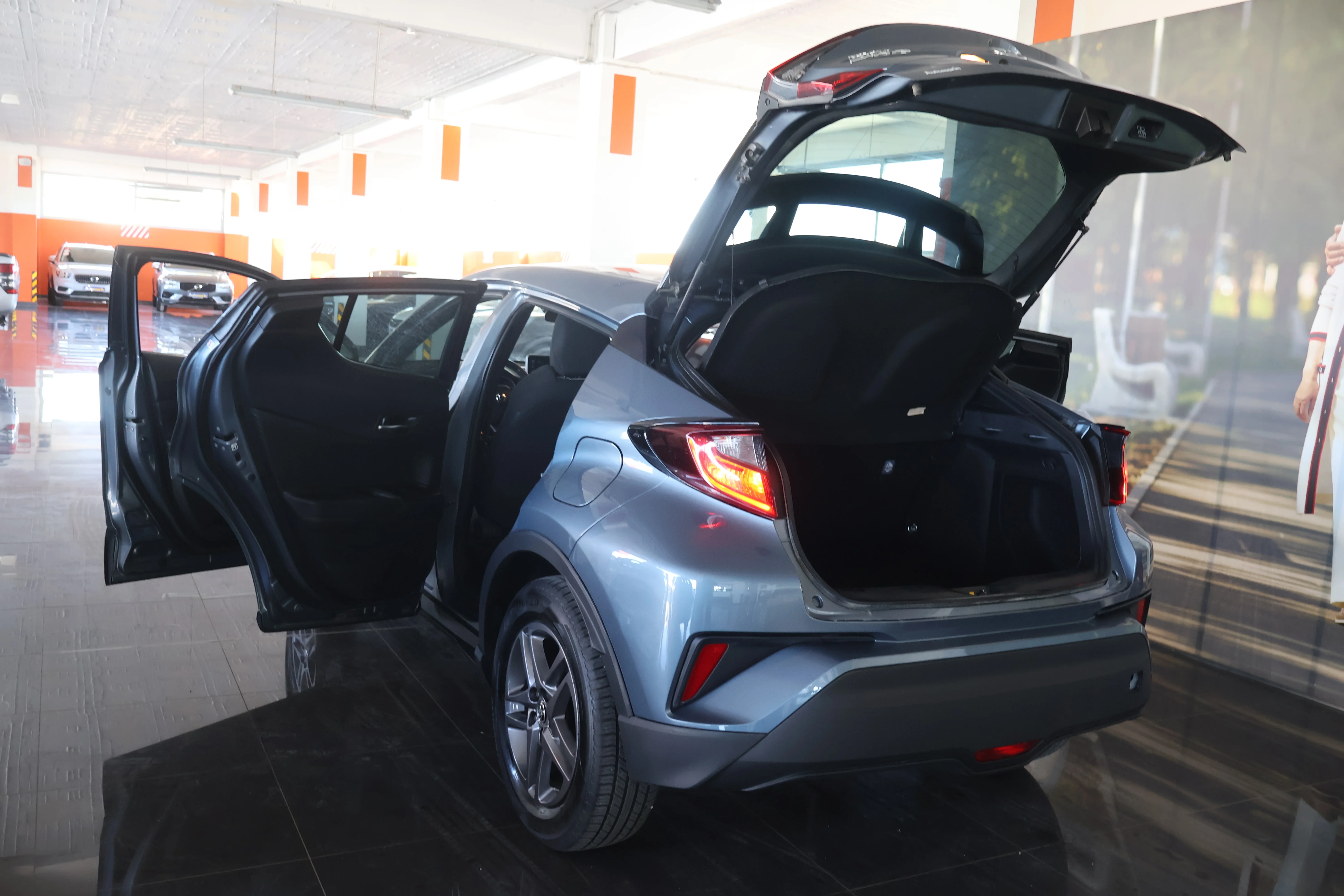 Toyota C-HR - View model 9