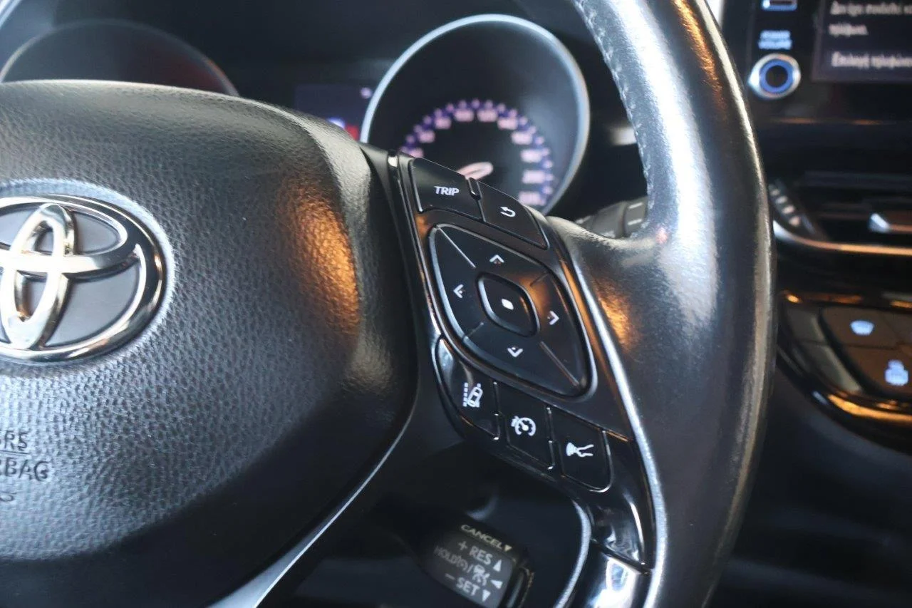 Toyota C-HR - View model 22
