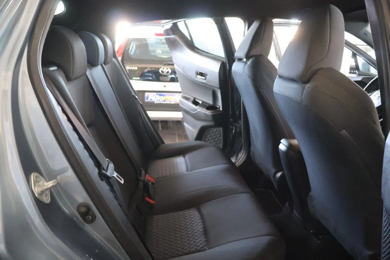 Toyota C-HR - View model 38