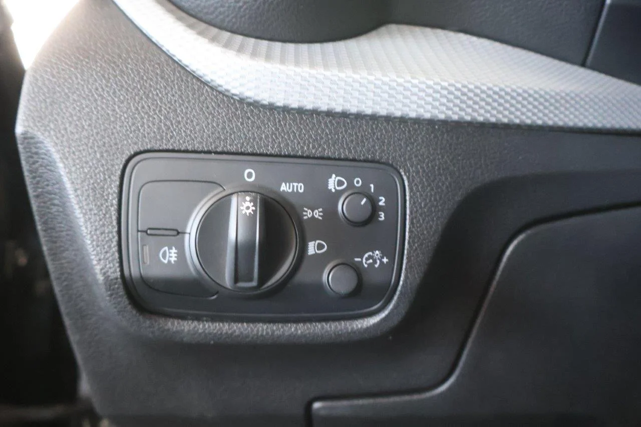 Audi Q2 - View model 29