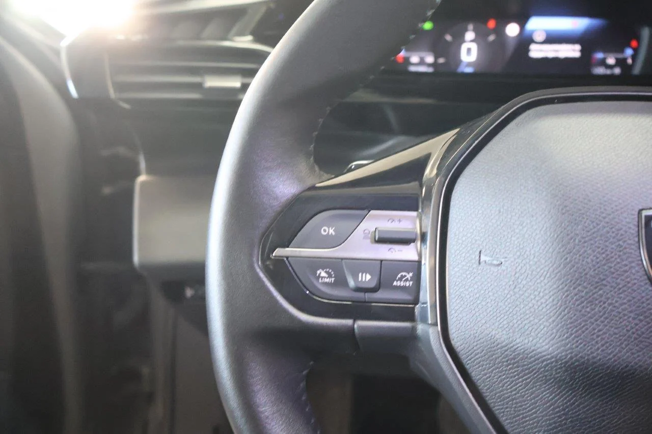 Peugeot 308 - View model 22