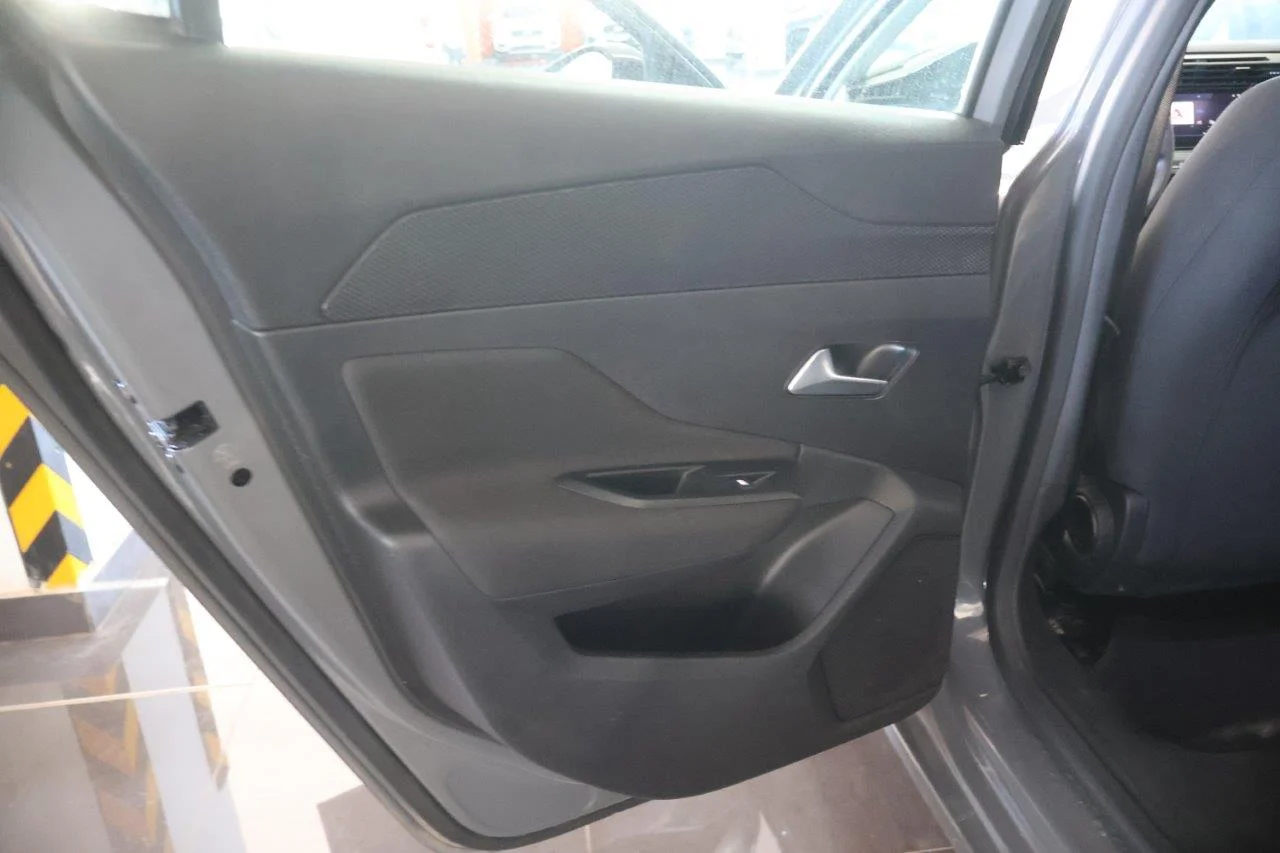 Peugeot 308 - View model 33