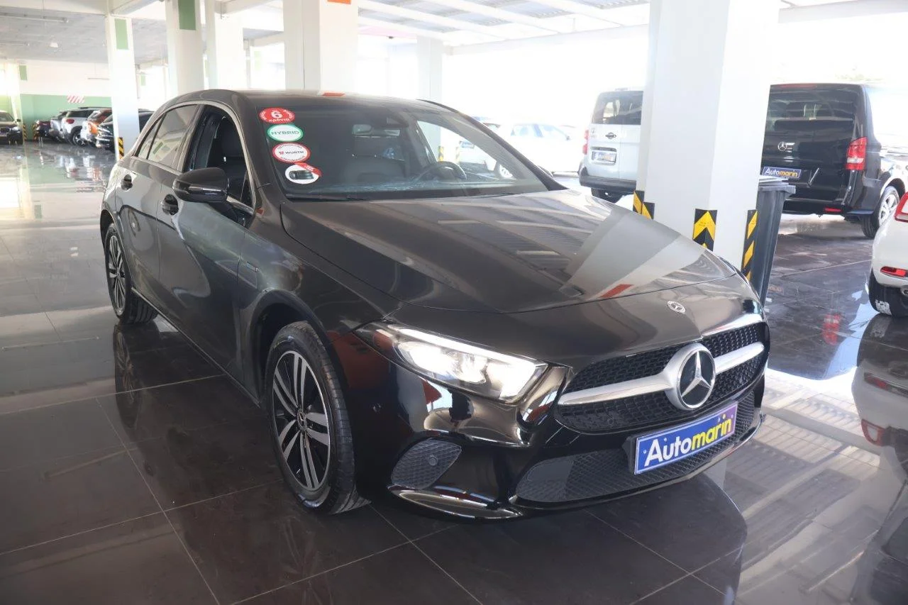 View 4 - Mercedes-Benz A 250 - 2020